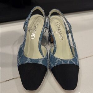 CHANEL Denim Blue and Black Heels size 36